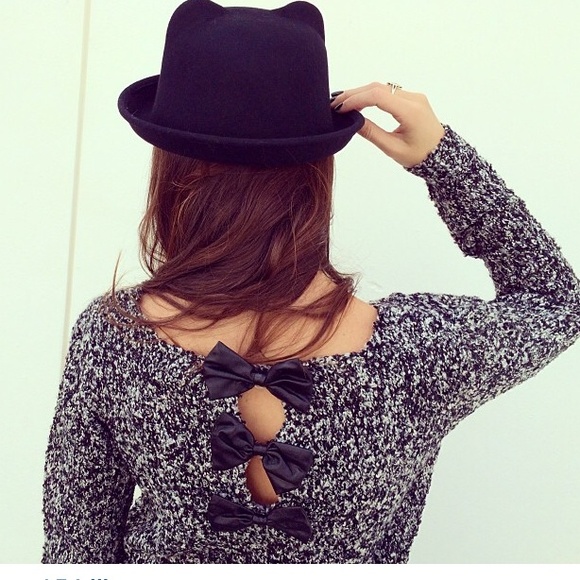 LF Leather Bow Back Speckled Sweater - Picture 4 of 4